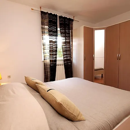 Fuer 5 Personen Ca 70 Qm In Fazana-surida, Istrien Istrische Riviera Lejlighed
